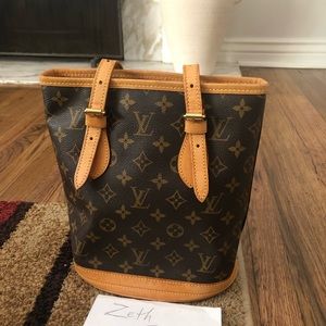 Louis Vuitton Bucket pm